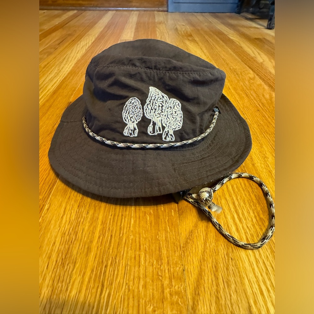 Rachel Pohl Art forager bucket hat